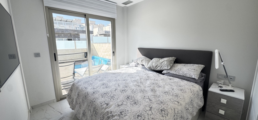 Villamartin, Alicante, 5 Bedrooms Bedrooms, ,4 BathroomsBathrooms,Villa,Resale,0,103186225008989776