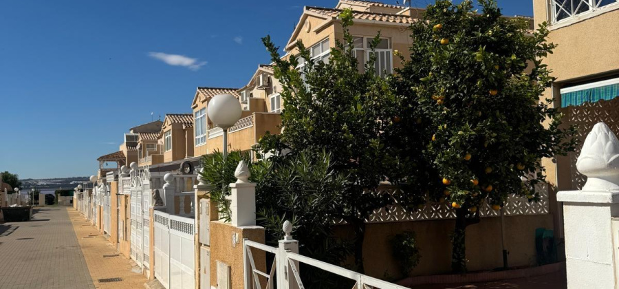 Torrevieja, Alicante, 2 Bedrooms Bedrooms, ,2 BathroomsBathrooms,Villa,Resale,0,7563273559791320 Torrevieja, Alicante, 2 Bedrooms Bedrooms, ,2 BathroomsBathrooms,Villa,Resale,0,7563273559791320