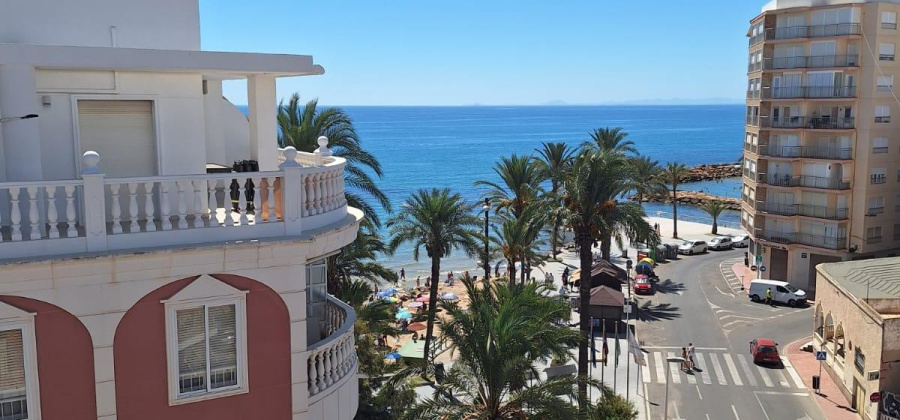 Torrevieja, Alicante, 4 Bedrooms Bedrooms, ,2 BathroomsBathrooms,Apartment,Resale,0,75632280388228048