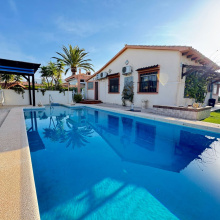 Cabo Roig, Alicante, 3 Bedrooms Bedrooms, ,2 BathroomsBathrooms,Villa,Resale,0,103186509231670736
