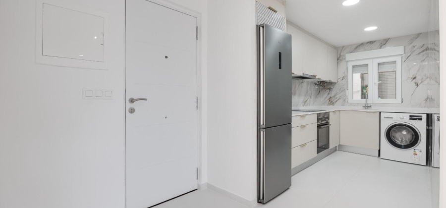 Torrevieja, Alicante, 3 Bedrooms Bedrooms, ,2 BathroomsBathrooms,Apartment,Resale,0,328216168185846080