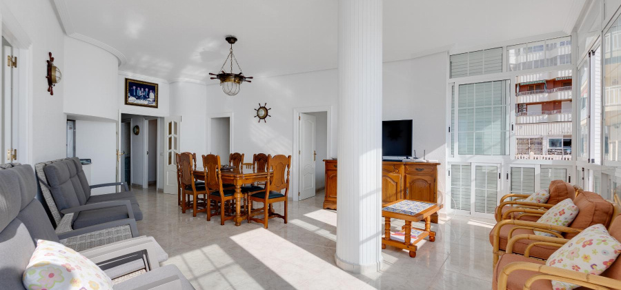 Torrevieja, Alicante, 4 Bedrooms Bedrooms, ,2 BathroomsBathrooms,Apartment,Resale,0,328216242213942720