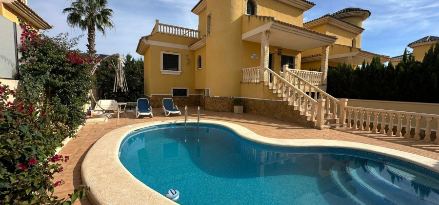 Orihuela Costa, Alicante, 3 Bedrooms Bedrooms, ,2 BathroomsBathrooms,Villa,Resale,0,75632211832382080