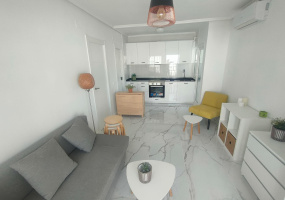 Torrevieja, Alicante, 1 Bedroom Bedrooms, ,1 BathroomBathrooms,Apartment,Resale,0,75632285129882288