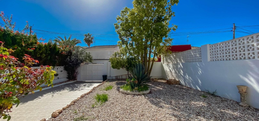 Torrevieja, Alicante, 3 Bedrooms Bedrooms, ,2 BathroomsBathrooms,Villa,Resale,0,328216173231018944