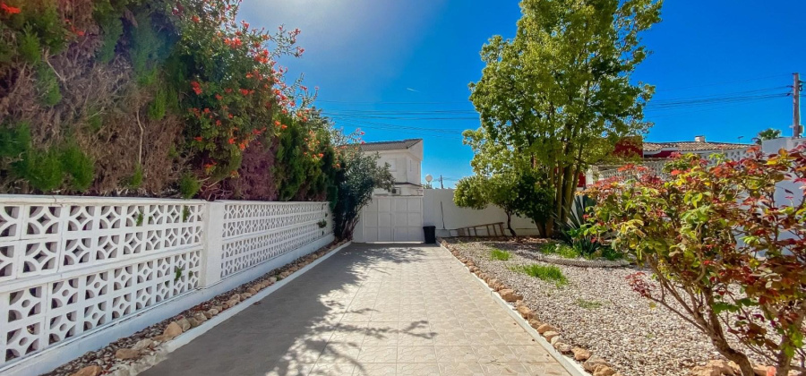 Torrevieja, Alicante, 3 Bedrooms Bedrooms, ,2 BathroomsBathrooms,Villa,Resale,0,328216173231018944