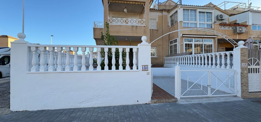 Torrevieja, Alicante, 2 Bedrooms Bedrooms, ,1 BathroomBathrooms,Bungalow,Resale,0,75632431697128064
