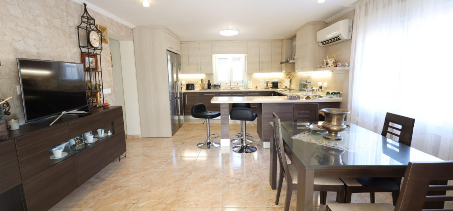 Torrevieja, Alicante, 5 Bedrooms Bedrooms, ,3 BathroomsBathrooms,Villa,Resale,0,209924357443267456