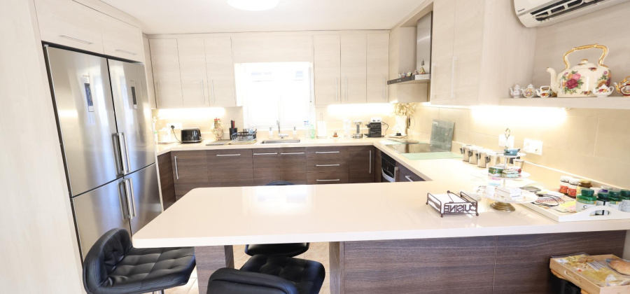 Torrevieja, Alicante, 5 Bedrooms Bedrooms, ,3 BathroomsBathrooms,Villa,Resale,0,209924357443267456