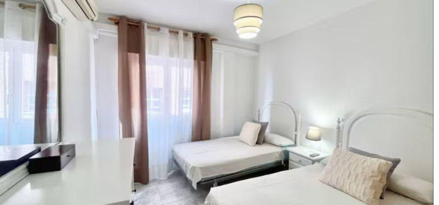 Benidorm, Alicante, 3 Bedrooms Bedrooms, ,1 BathroomBathrooms,Apartment,Resale,0,75632224547337664