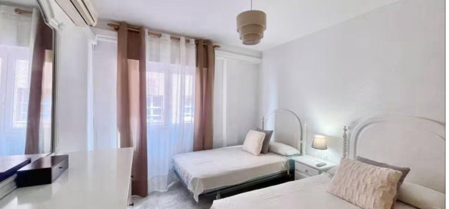 Benidorm, Alicante, 3 Bedrooms Bedrooms, ,1 BathroomBathrooms,Apartment,Resale,0,75632224547337664