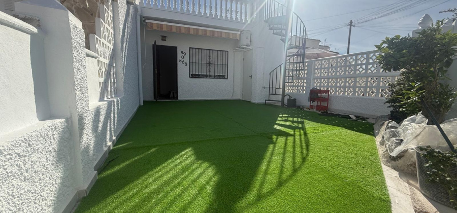 Torrevieja, Alicante, 2 Bedrooms Bedrooms, ,1 BathroomBathrooms,Bungalow,Resale,0,75632230069156224