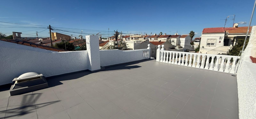 Torrevieja, Alicante, 2 Bedrooms Bedrooms, ,1 BathroomBathrooms,Bungalow,Resale,0,75632230069156224