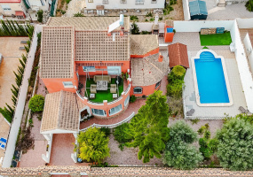 Torrevieja, Alicante, 5 Bedrooms Bedrooms, ,3 BathroomsBathrooms,Villa,Resale,0,328216276866587072