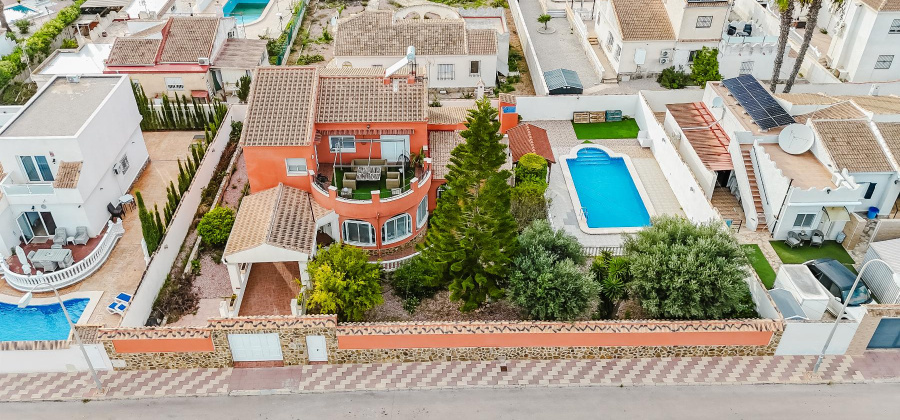 Torrevieja, Alicante, 5 Bedrooms Bedrooms, ,3 BathroomsBathrooms,Villa,Resale,0,328216276866587072