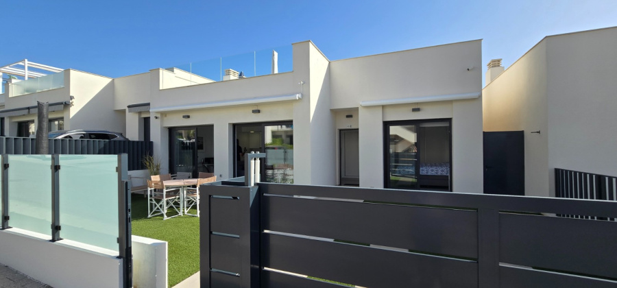 Pilar de la Horadada, Alicante, 3 Bedrooms Bedrooms, ,2 BathroomsBathrooms,Villa,Resale,0,99968315451987568