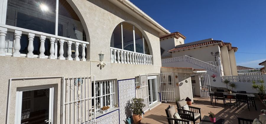 Villamartin, Alicante, 3 Bedrooms Bedrooms, ,3 BathroomsBathrooms,Villa,Resale,0,103186146050273904