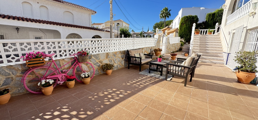 Villamartin, Alicante, 3 Bedrooms Bedrooms, ,3 BathroomsBathrooms,Villa,Resale,0,103186146050273904