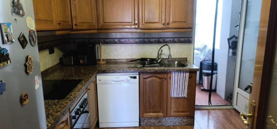 Torrevieja, Alicante, 4 Bedrooms Bedrooms, ,2 BathroomsBathrooms,Apartment,Resale,0,7563292400863622