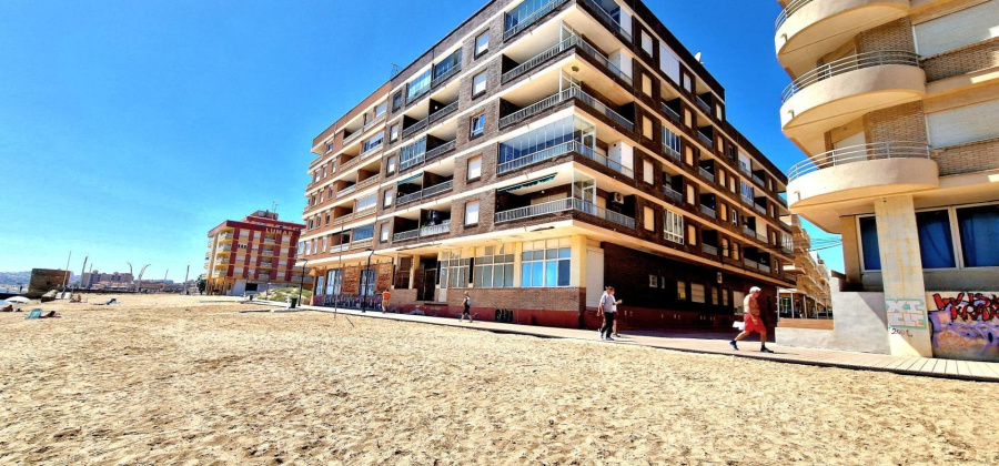 Torrevieja, Alicante, 3 Bedrooms Bedrooms, ,2 BathroomsBathrooms,Apartment,Resale,0,75632147658545296