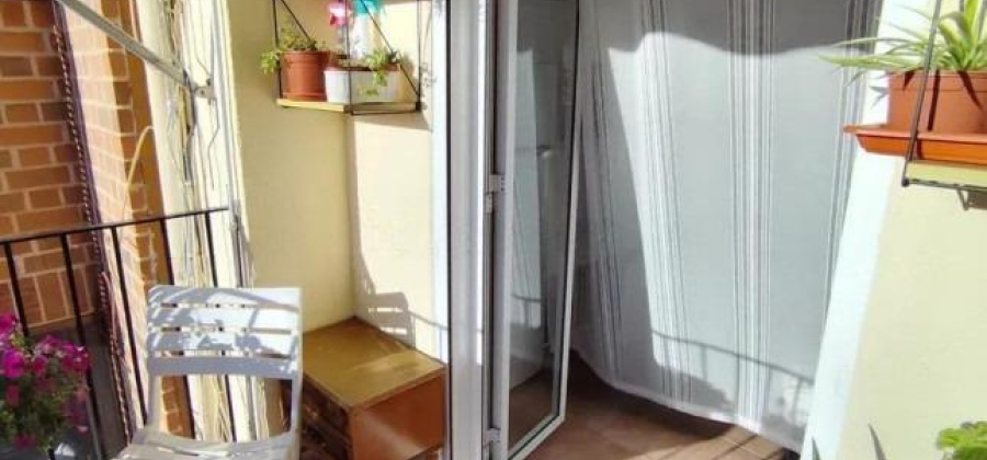 Alicante, Alicante, 4 Bedrooms Bedrooms, ,1 BathroomBathrooms,Apartment,Resale,0,75632138833741696