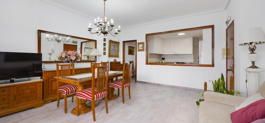 Torrevieja, Alicante, 4 Bedrooms Bedrooms, ,2 BathroomsBathrooms,Apartment,Resale,0,75632206696507264
