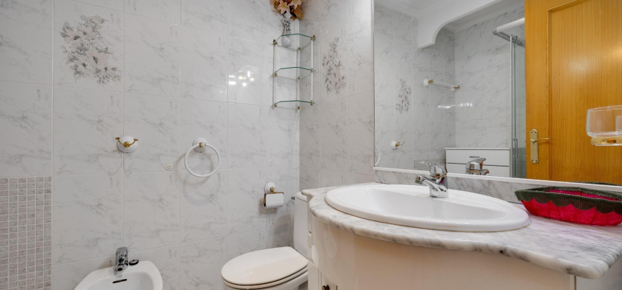 Torrevieja, Alicante, 2 Bedrooms Bedrooms, ,1 BathroomBathrooms,Apartment,Resale,0,75632246314657888