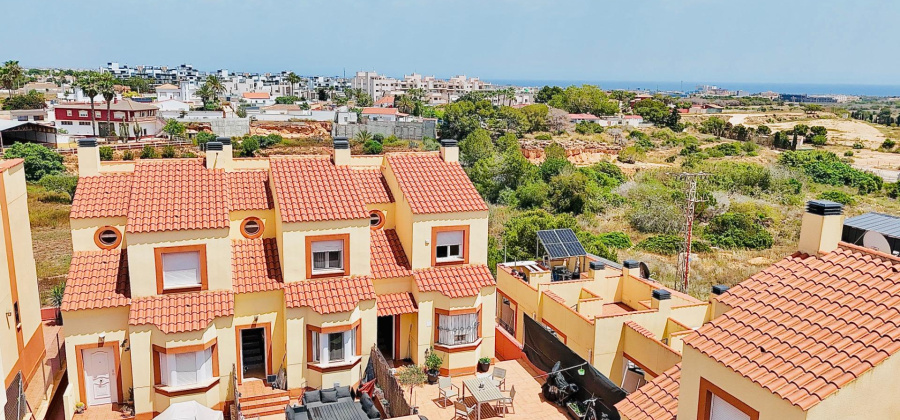 Cabo Roig, Alicante, 3 Bedrooms Bedrooms, ,2 BathroomsBathrooms,Townhouse,Resale,0,75632142156712336