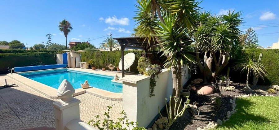 Orihuela Costa, Alicante, 3 Bedrooms Bedrooms, ,3 BathroomsBathrooms,Villa,Resale,0,6594579312377493