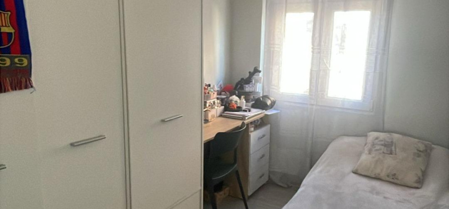 Alicante, Alicante, 3 Bedrooms Bedrooms, ,1 BathroomBathrooms,Apartment,Resale,0,75632108306916224