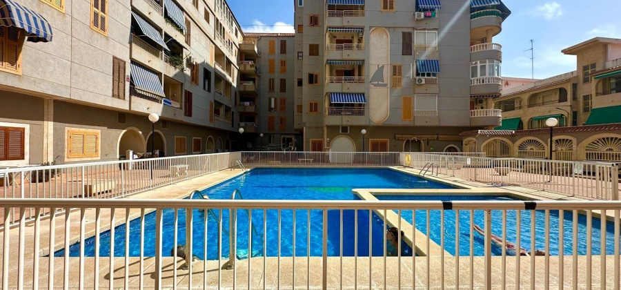 Torrevieja, Alicante, 1 Bedroom Bedrooms, ,1 BathroomBathrooms,Apartment,Resale,0,75632150367405152