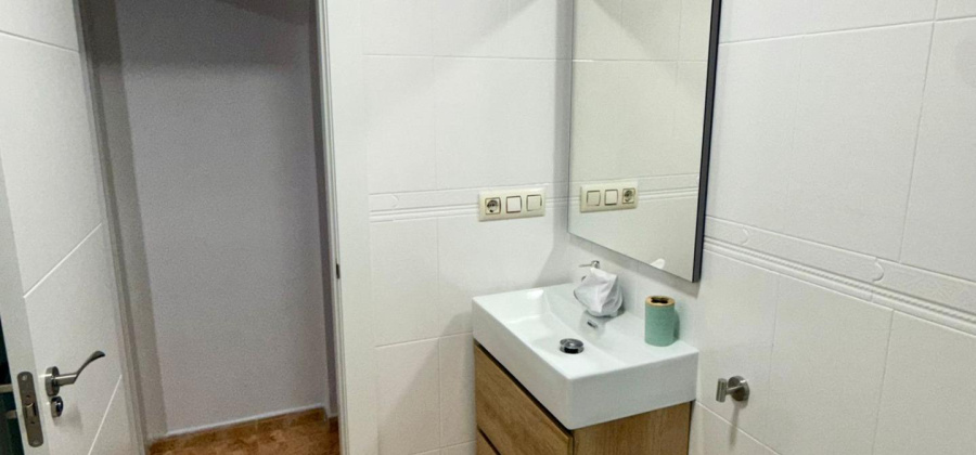 Torrevieja, Alicante, 2 Bedrooms Bedrooms, ,1 BathroomBathrooms,Apartment,Resale,0,75632104778086560