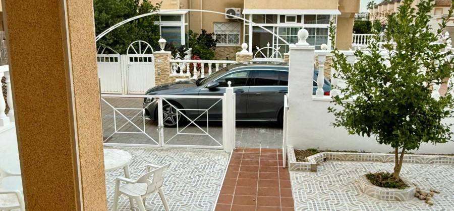 Torrevieja, Alicante, 2 Bedrooms Bedrooms, ,1 BathroomBathrooms,Apartment,Resale,0,75632104778086560