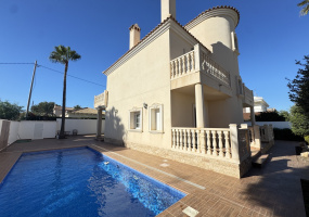 Cabo Roig, Alicante, 4 Bedrooms Bedrooms, ,4 BathroomsBathrooms,Villa,Resale,0,103186420961413584