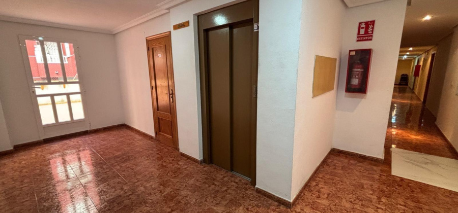 Torrevieja, Alicante, 2 Bedrooms Bedrooms, ,1 BathroomBathrooms,Apartment,Resale,0,75632284011161200