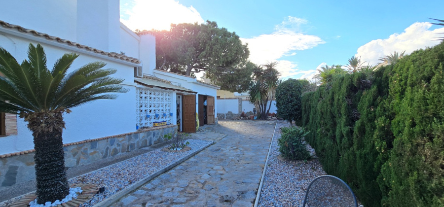 Orihuela Costa *, Alicante *, 5 Bedrooms Bedrooms, ,3 BathroomsBathrooms,Villa,Resale,0,99968146573264752