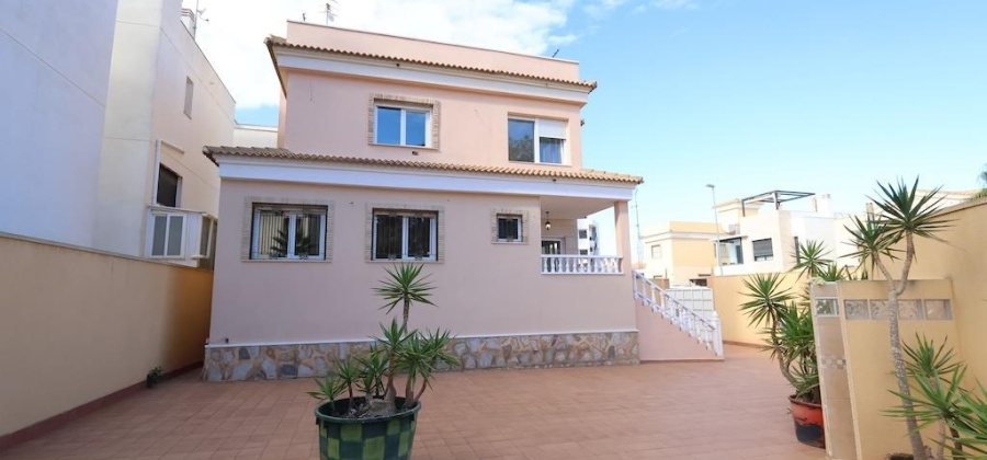 Orihuela Costa, Alicante, 4 Bedrooms Bedrooms, ,2 BathroomsBathrooms,Villa,Resale,0,209924108804556960