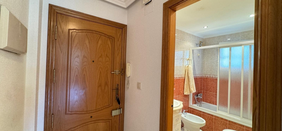 Torrevieja, Alicante, 2 Bedrooms Bedrooms, ,1 BathroomBathrooms,Apartment,Resale,0,75632164560488848