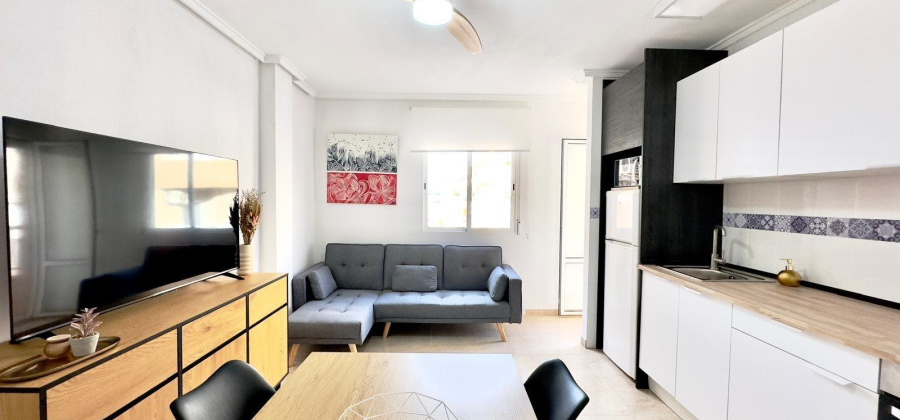 Torrevieja, Alicante, 2 Bedrooms Bedrooms, ,1 BathroomBathrooms,Apartment,Resale,0,75632241727664736