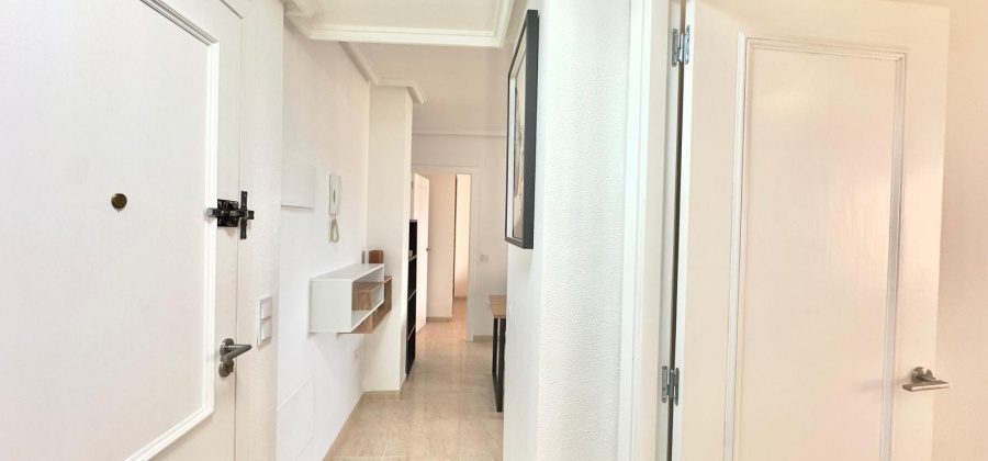 Torrevieja, Alicante, 2 Bedrooms Bedrooms, ,1 BathroomBathrooms,Apartment,Resale,0,75632241727664736