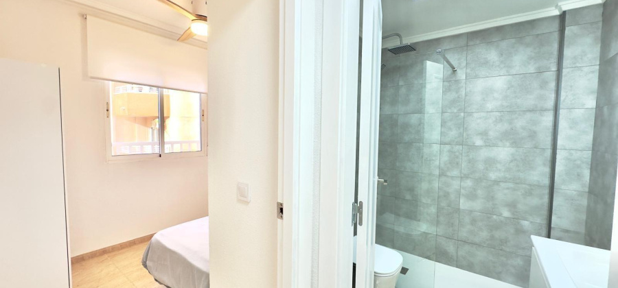 Torrevieja, Alicante, 2 Bedrooms Bedrooms, ,1 BathroomBathrooms,Apartment,Resale,0,75632241727664736