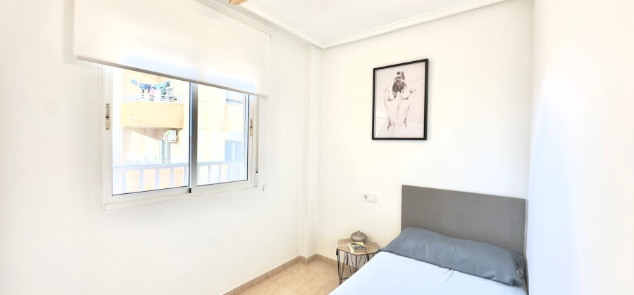 Torrevieja, Alicante, 2 Bedrooms Bedrooms, ,1 BathroomBathrooms,Apartment,Resale,0,75632241727664736