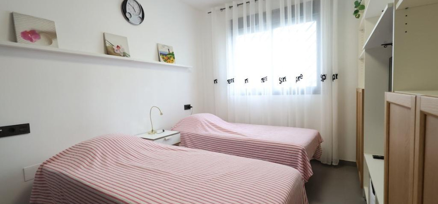 Orihuela Costa, Alicante, 2 Bedrooms Bedrooms, ,2 BathroomsBathrooms,Bungalow,Resale,0,209924155213865792