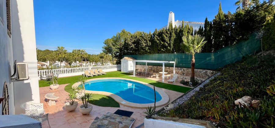 Villamartin, Alicante, 4 Bedrooms Bedrooms, ,2 BathroomsBathrooms,Villa,Resale,0,9069091878357056