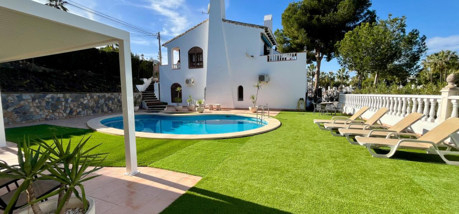 Villamartin, Alicante, 4 Bedrooms Bedrooms, ,2 BathroomsBathrooms,Villa,Resale,0,9069091878357056