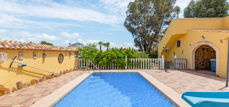 Jacarilla, Alicante, 4 Bedrooms Bedrooms, ,3 BathroomsBathrooms,Villa,Resale,0,271160416973952896