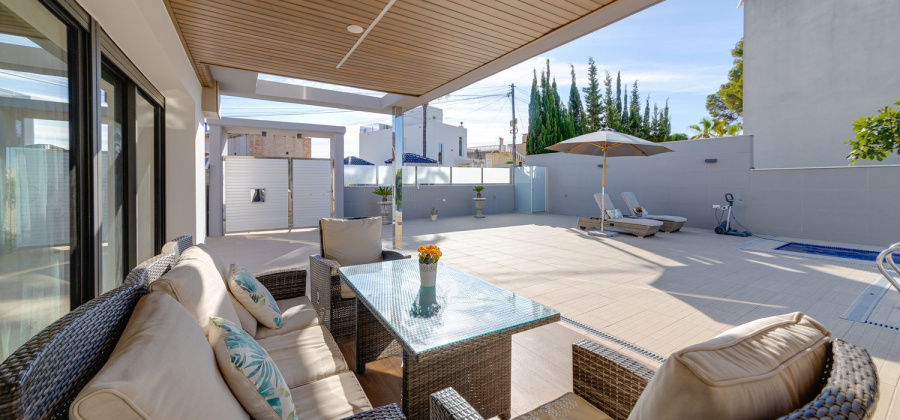 Torrevieja, Alicante, 3 Bedrooms Bedrooms, ,4 BathroomsBathrooms,Apartment,Resale,0,206104171876383360