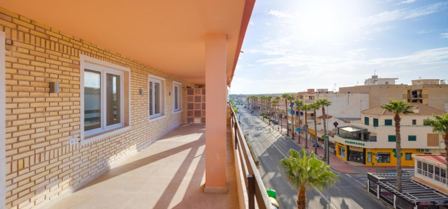Torrevieja, Alicante, 3 Bedrooms Bedrooms, ,2 BathroomsBathrooms,Apartment,Resale,0,206104207309026752
