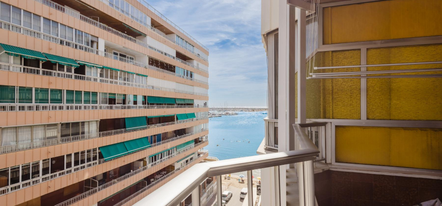 Torrevieja, Alicante, 3 Bedrooms Bedrooms, ,2 BathroomsBathrooms,Apartment,Resale,0,206104212072626336