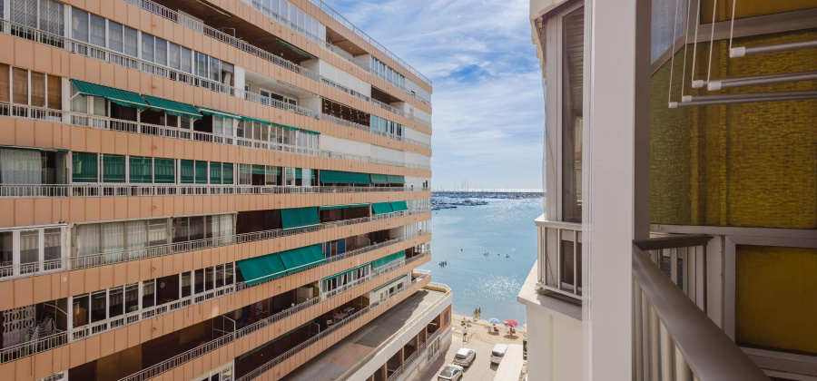 Torrevieja, Alicante, 3 Bedrooms Bedrooms, ,2 BathroomsBathrooms,Apartment,Resale,0,206104212072626336